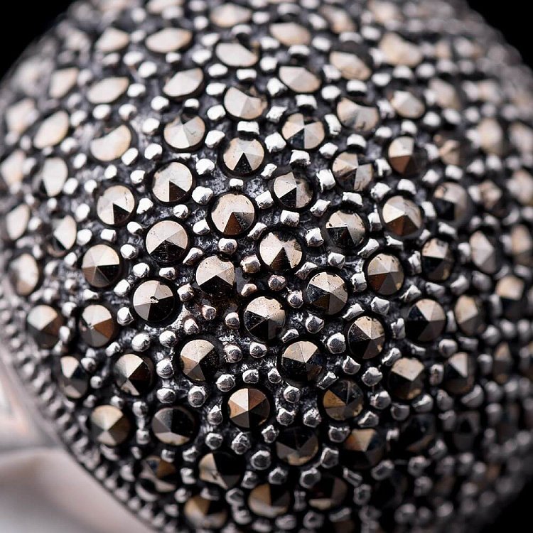 Серебряное кольцо с фианитами 11439 от ювелирного магазина Оникс - 1