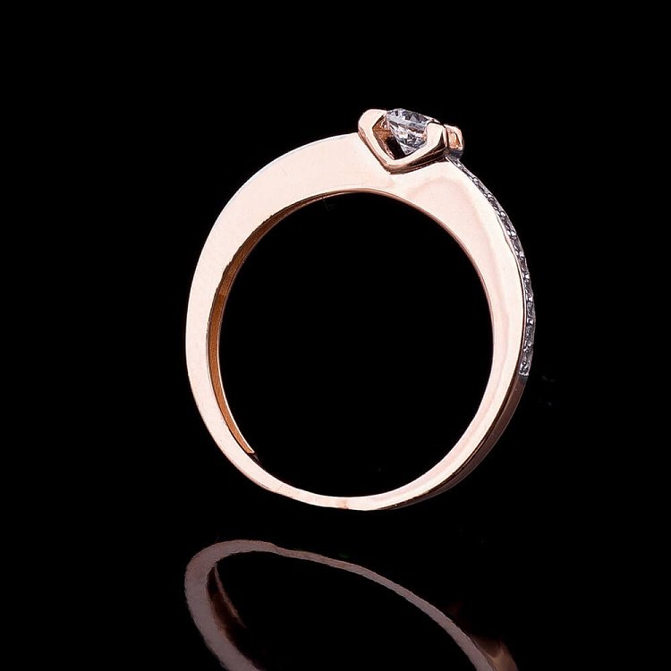 Золота заручальна каблучка з фіанітами к03841 від ювелірного магазину Онікс - 2