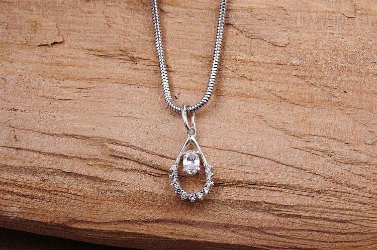 Подвеска "Капелька" (фианит) 131291 от ювелирного магазина Оникс - 1