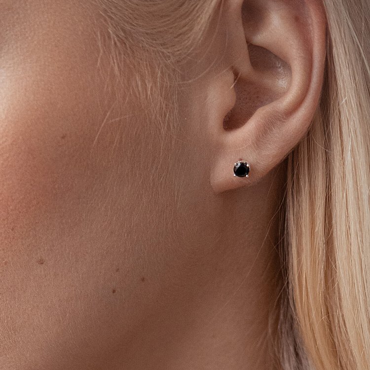 Серебряные серьги - пусеты с черными фианитами 123181 от ювелирного магазина Оникс - 3