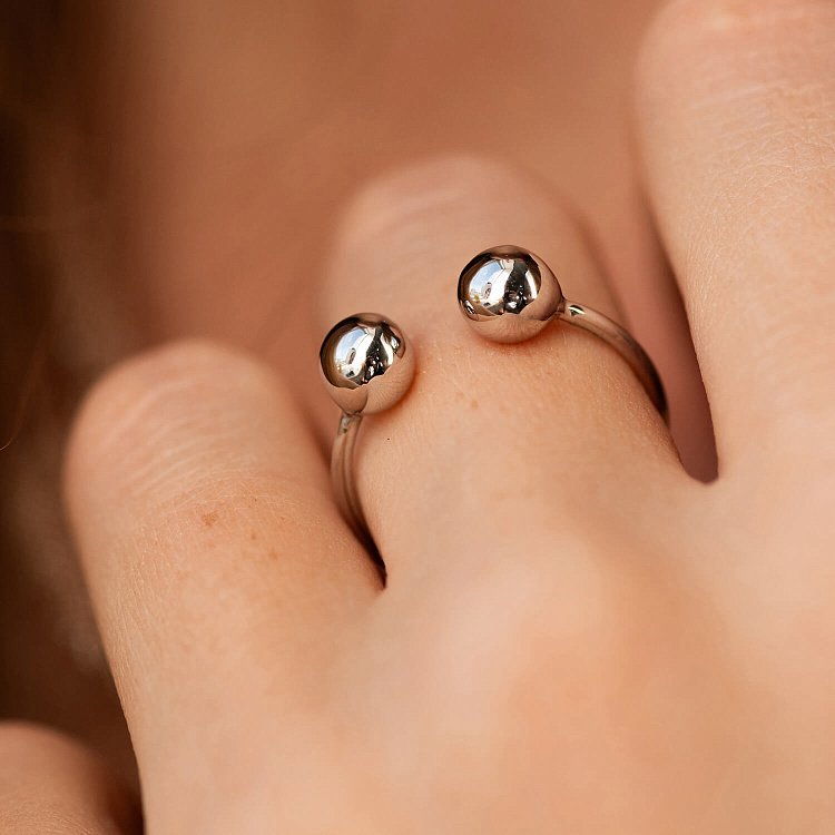 Кольцо "Шарики" в белом золоте к07508 от ювелирного магазина Оникс - 12