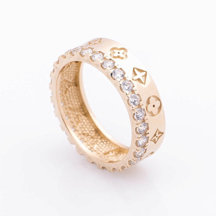 Золота каблучка з фіанітами к05016 від ювелірного магазину Онікс