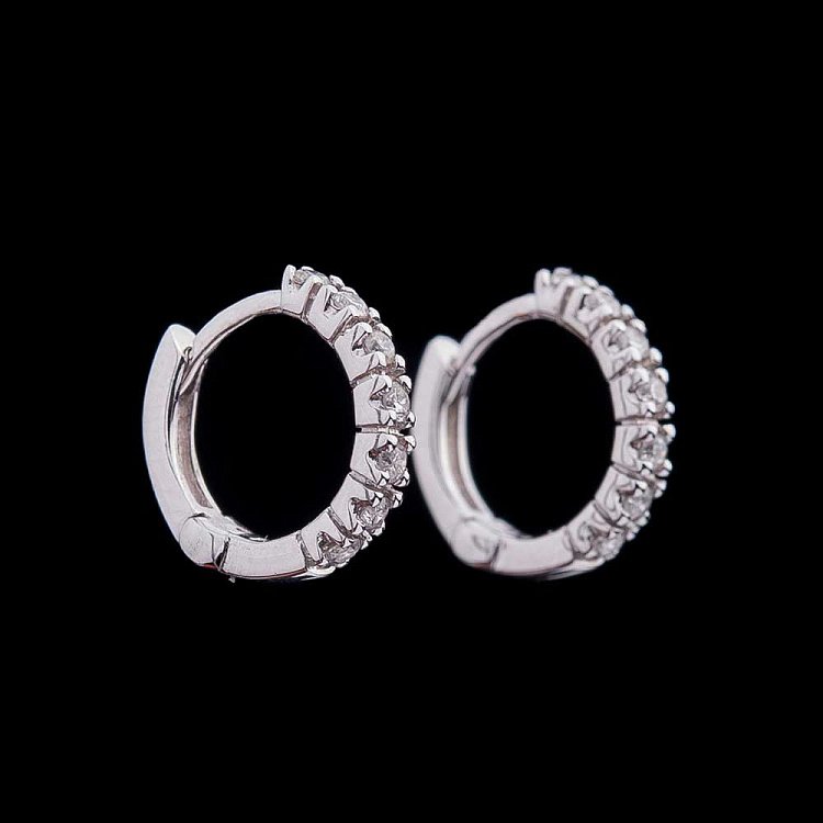 Золотые серьги "Кольца" с бриллиантами с216 от ювелирного магазина Оникс