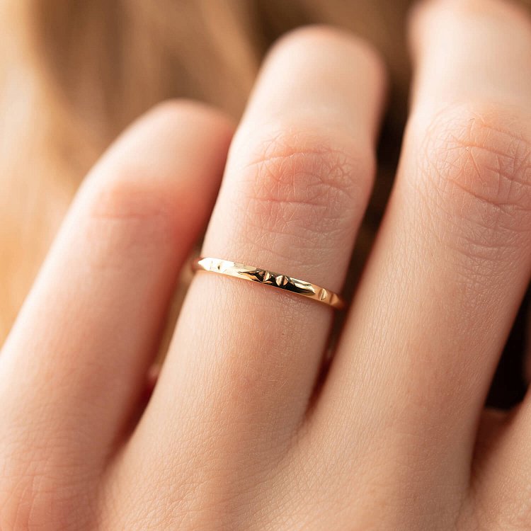 Кольцо "Меган" в желтом золоте к07415 от ювелирного магазина Оникс - 3