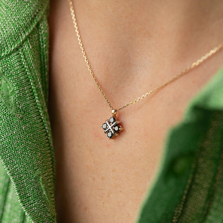 Золоте кольє "Конюшина" з чорними діамантами 734833122 від ювелірного магазину Онікс - 1