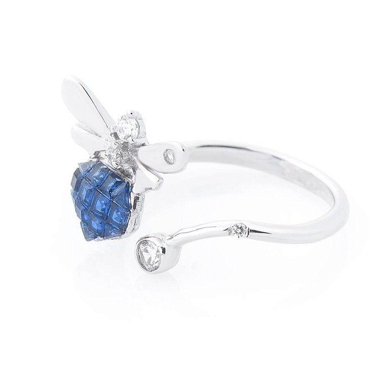 Серебряное кольцо "Стрекоза" (фианит) 112148 от ювелирного магазина Оникс - 1