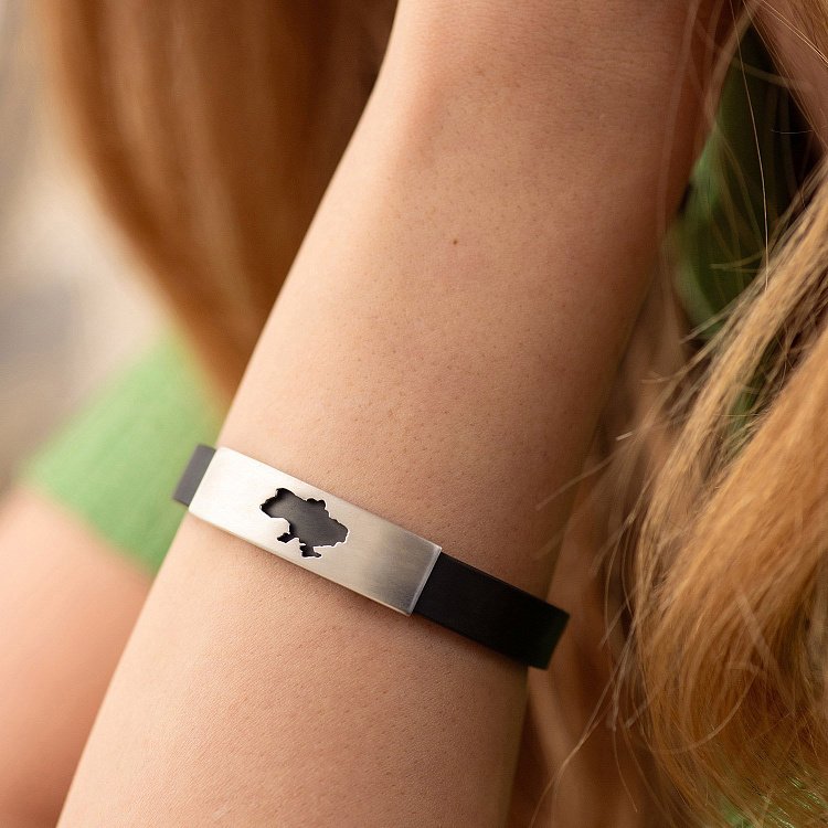 Каучуковий браслет "Карта України" зі срібними вставками 10812 від ювелірного магазину Онікс - 1