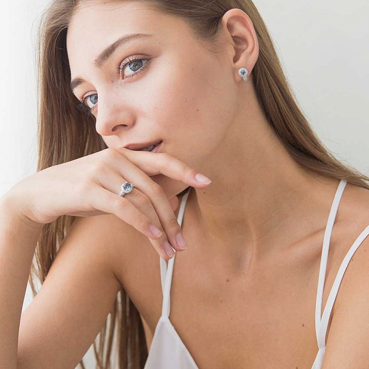 Золотые серьги с голубым топазом и бриллиантами СЖД2-133 от ювелирного магазина Оникс - 4