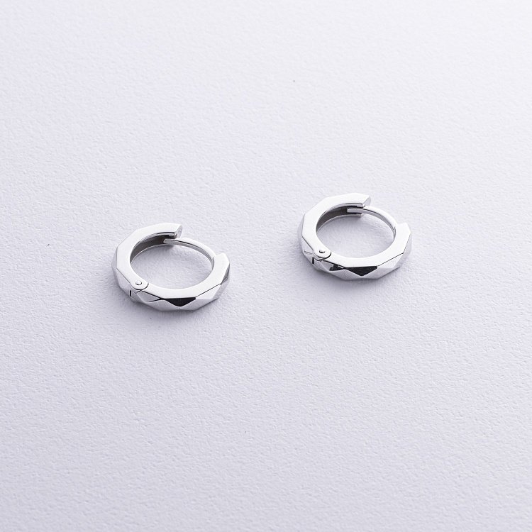 Серьги - кольца "Грани" в белом золоте с08860 от ювелирного магазина Оникс - 2