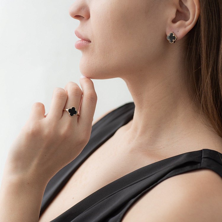 Золотое кольцо "Клевер" с ониксом к05685 от ювелирного магазина Оникс - 1