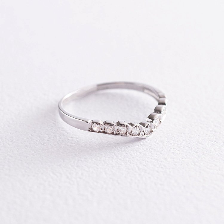 Серебряное кольцо с фианитами 112576 от ювелирного магазина Оникс