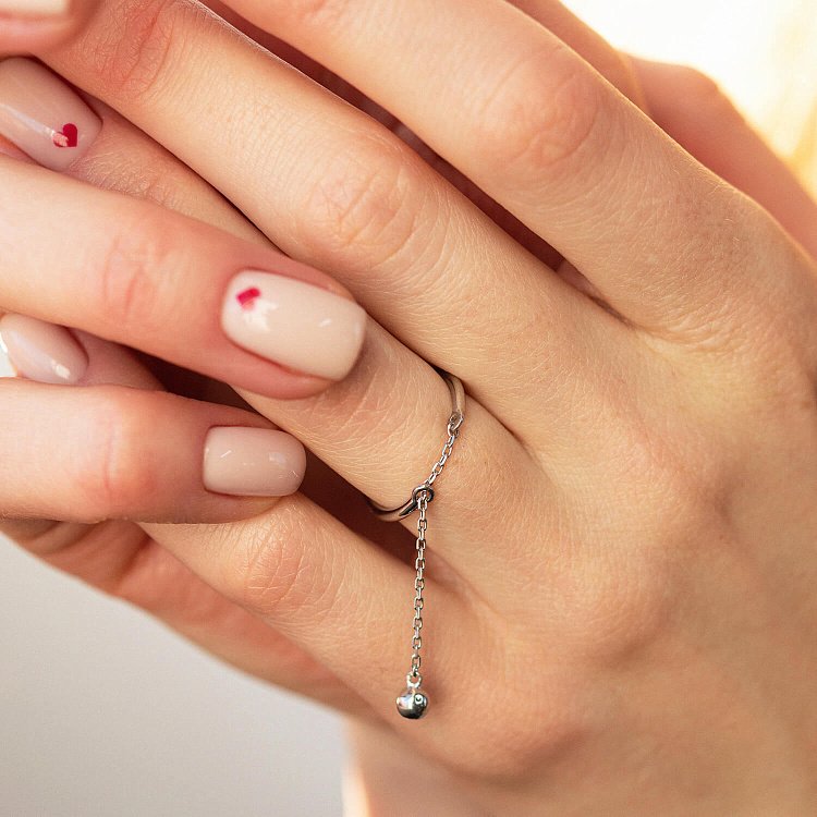 Серебряное кольцо "Шарик на цепочке" 1024 от ювелирного магазина Оникс - 5