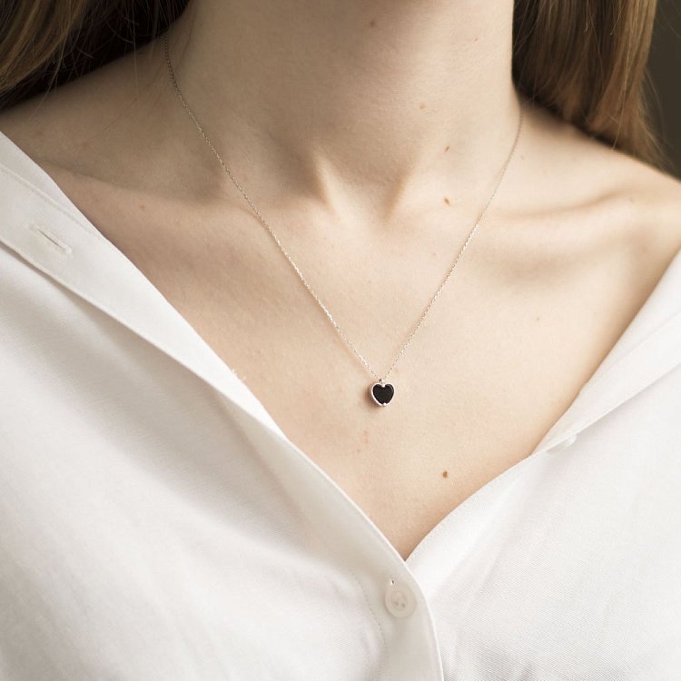 Серебряное колье "Сердце" (оникс) 18792 от ювелирного магазина Оникс - 1