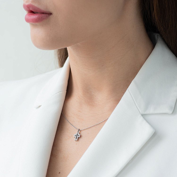 Золотой крестик с бриллиантами пб0116са от ювелирного магазина Оникс - 1