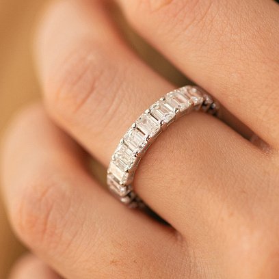 Каблучка з доріжкою діамантів (біле золото) 242161121 №5