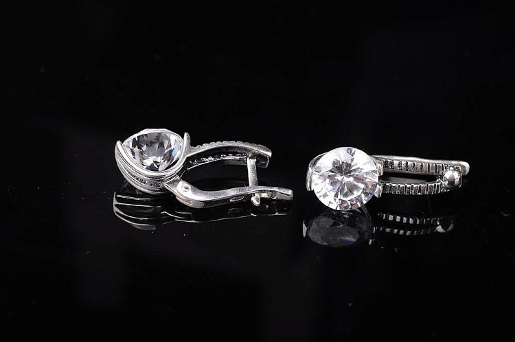 Серьги (фианит) 12301 от ювелирного магазина Оникс - 1