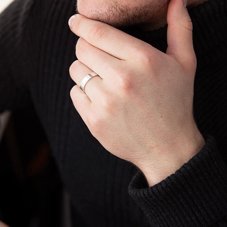 Серебряное кольцо "Минимализм" (возможна гравировка) 112144 от ювелирного магазина Оникс - 8