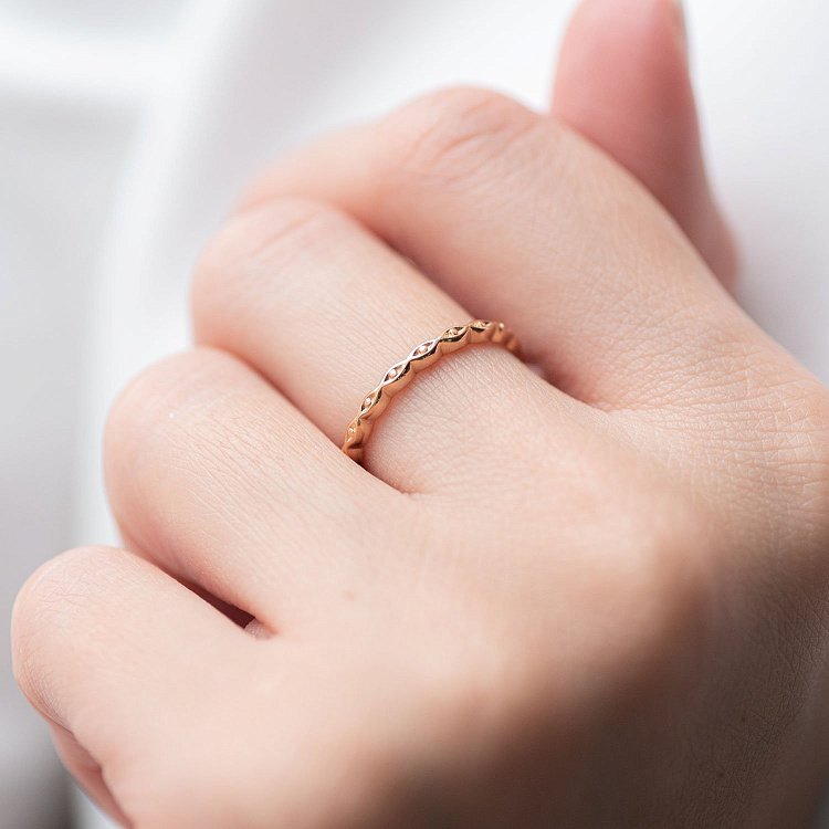 Кольцо в красном золоте к06600 от ювелирного магазина Оникс - 1