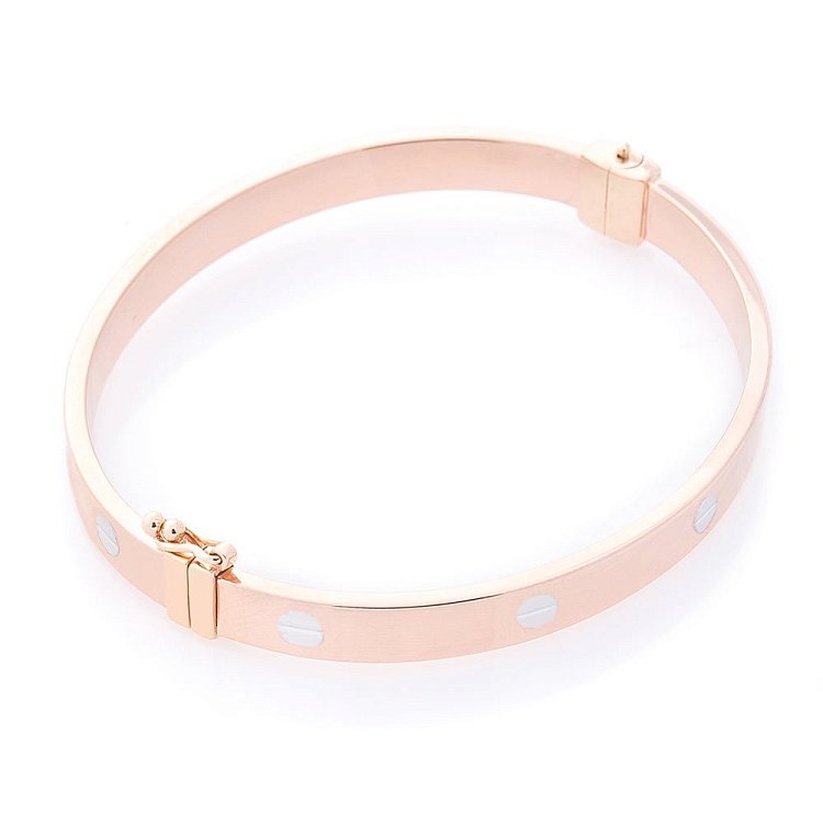 Золотой жесткий браслет б03938 от ювелирного магазина Оникс - 1