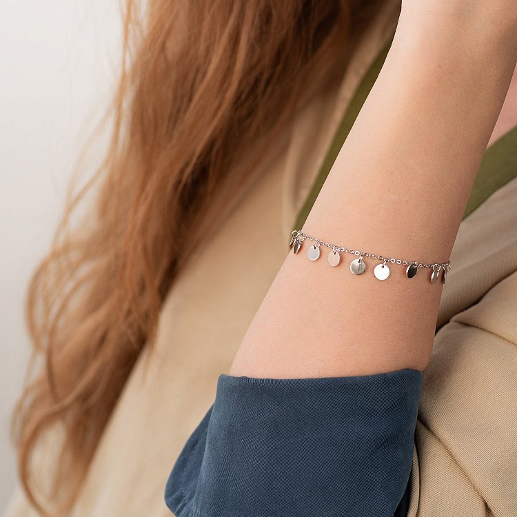 Серебряный браслет "Монетки" 141442 от ювелирного магазина Оникс - 1