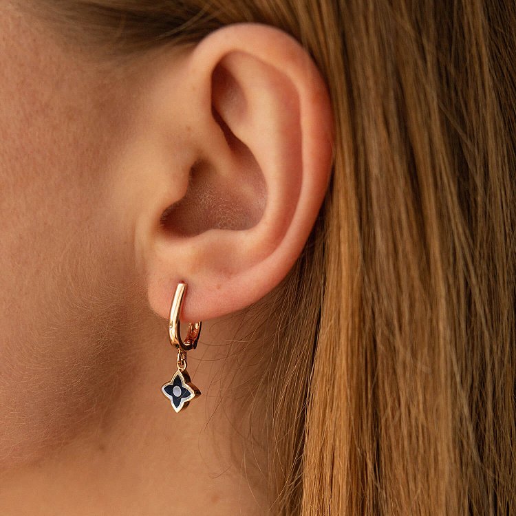 Сережки "Конюшина" в червоному золоті (емаль) с08487 від ювелірного магазину Онікс - 1