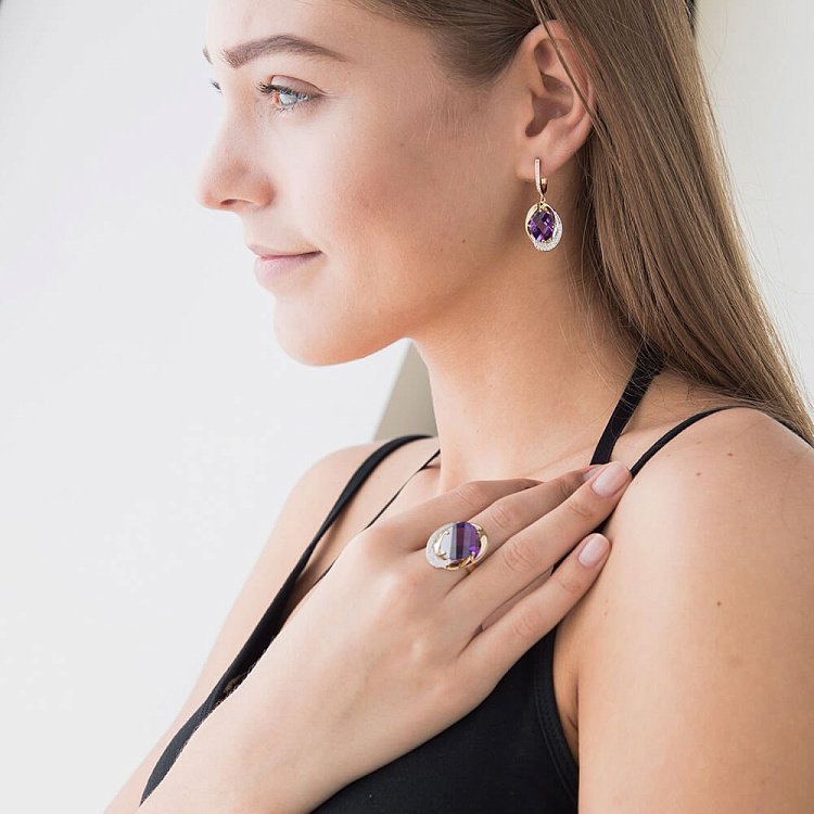 Золота каблучка з фіанітами к04444 від ювелірного магазину Онікс - 1