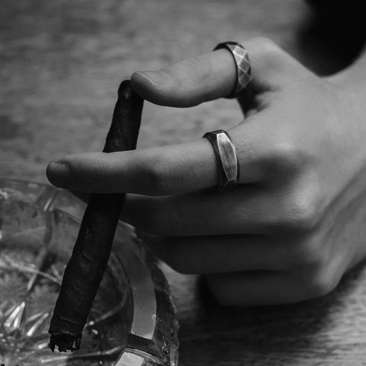 Срібна каблучка "Геометрія" 112706 від ювелірного магазину Онікс - 4