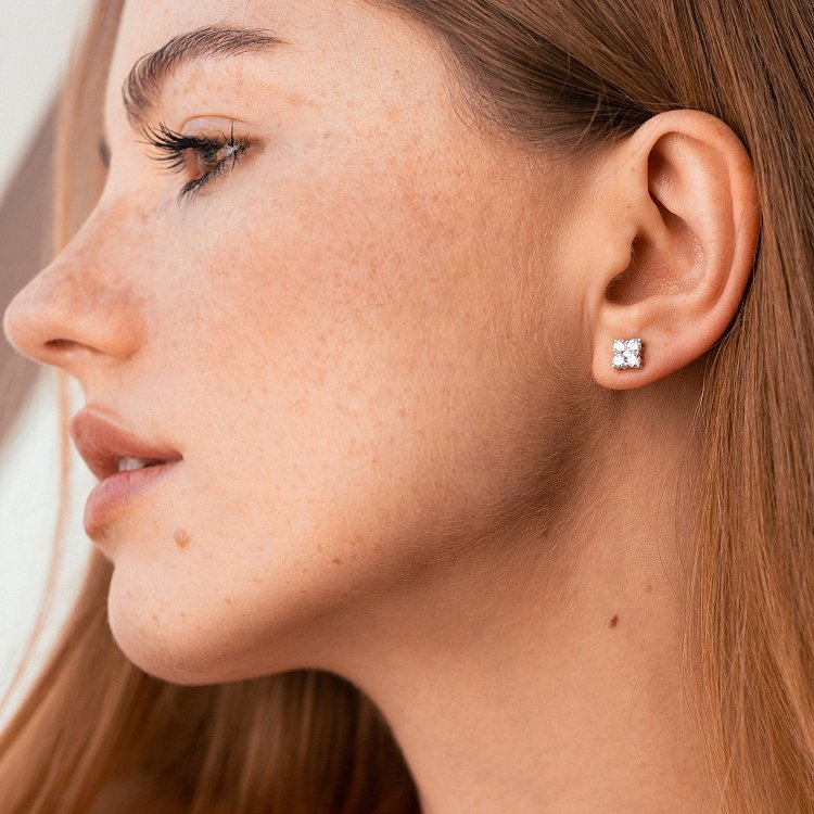 Золоті сережки - пусети з діамантами сб0552mi від ювелірного магазину Онікс - 1