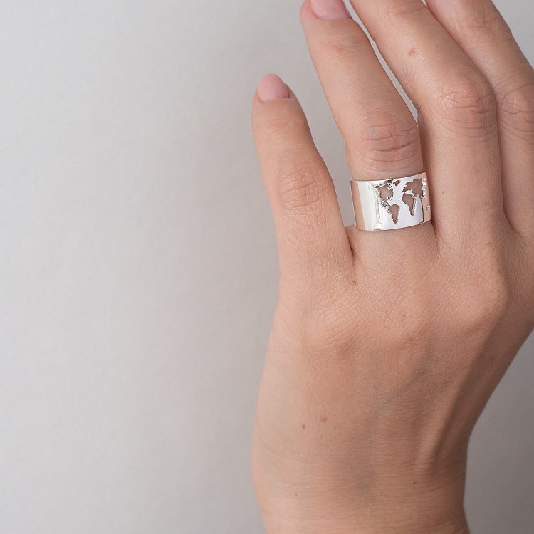 Срібний перстень "Карта світу" 112210 від ювелірного магазину Онікс