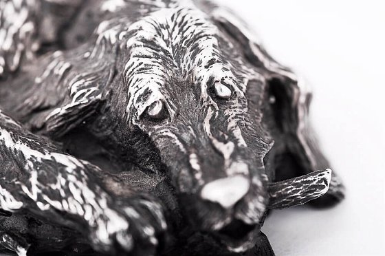 Серебряная фигура ручной работы "Спящая собака" Сер.14 №3