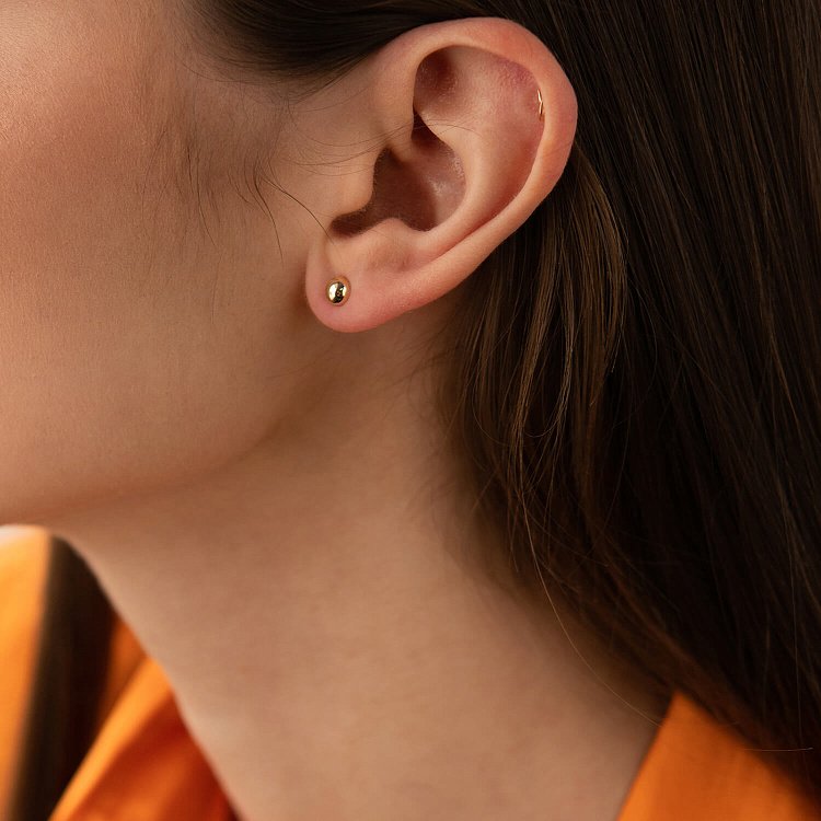 Сережки - пусети "Напівсфера" у жовтому золоті (0.5 см) с08204 від ювелірного магазину Онікс - 3