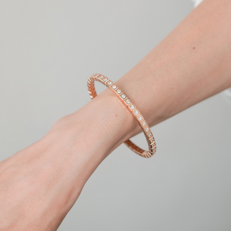 Жесткий золотой браслет "Кубики" (фианиты) б05616 от ювелирного магазина Оникс - 1