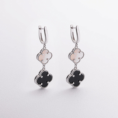 Срібні сережки "Конюшина" (онікс, перламутр) 123501