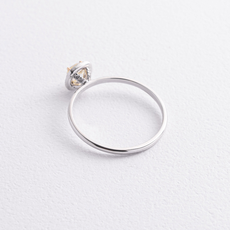 Золотое кольцо с бриллиантами 244121121 от ювелирного магазина Оникс - 1