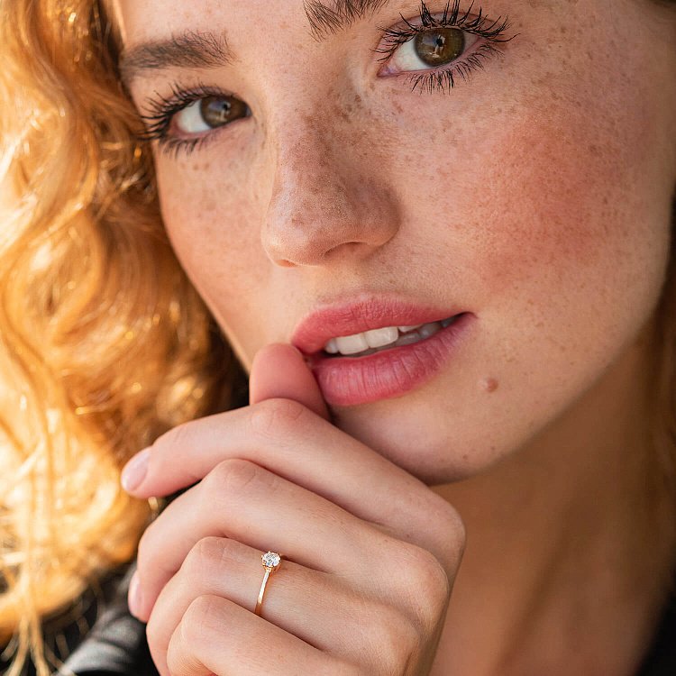 Помолвочное золотое кольцо с бриллиантом 27622421 от ювелирного магазина Оникс - 3