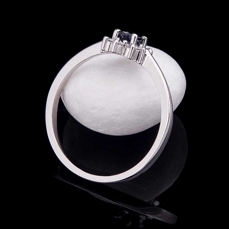 Золота каблучка з синім сапфіром і діамантами JMSR7915 від ювелірного магазину Онікс - 2