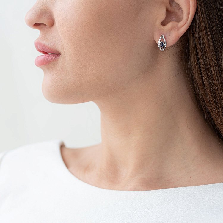 Золоті сережки (сапфір, діамант) C01115E від ювелірного магазину Онікс - 1