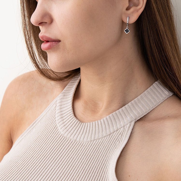 Серьги "Клевер" в белом золоте (эмаль) с07535 от ювелирного магазина Оникс - 3