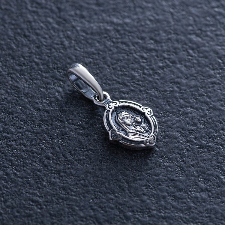 Срібна підвіска Божої Матері Казанської 131092 від ювелірного магазину Онікс