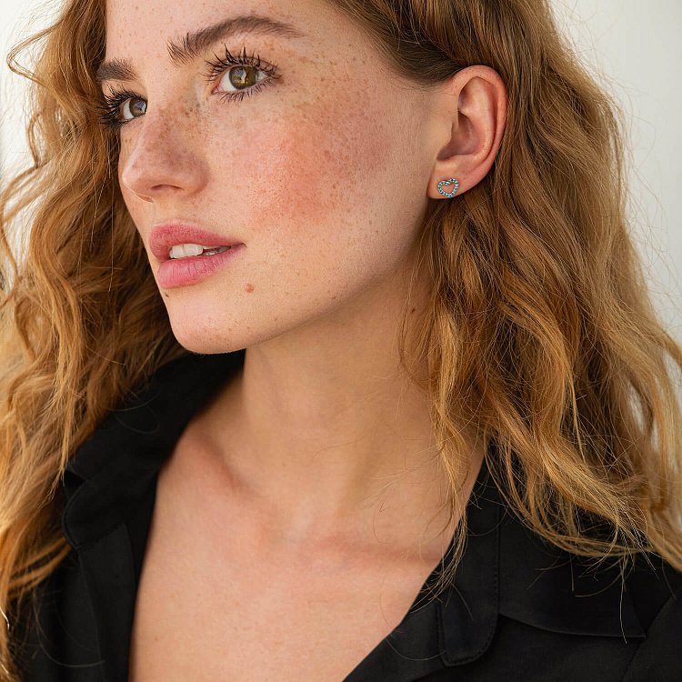 Золоті сережки - пусети "Сердечки" з блакитними та жовтими діамантами 327471121 від ювелірного магазину Онікс - 5