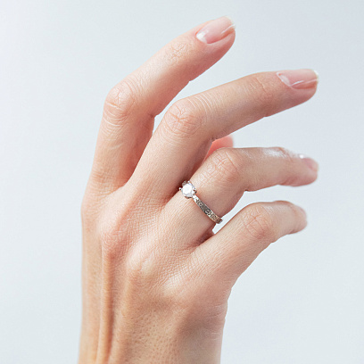 Заручальна срібна каблучка "Вишиванка" з фіанітом 1543 №2