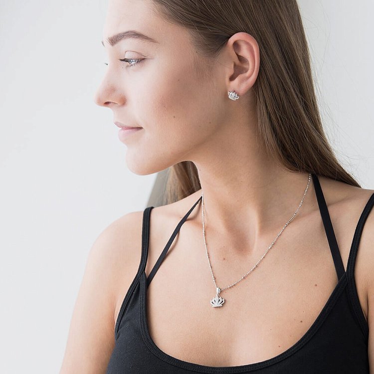 Срібна підвіска "Корона" з фіанітами 132216 від ювелірного магазину Онікс - 2