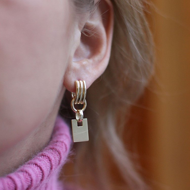 Золотые серьги на английской застежке с06612 от ювелирного магазина Оникс - 3