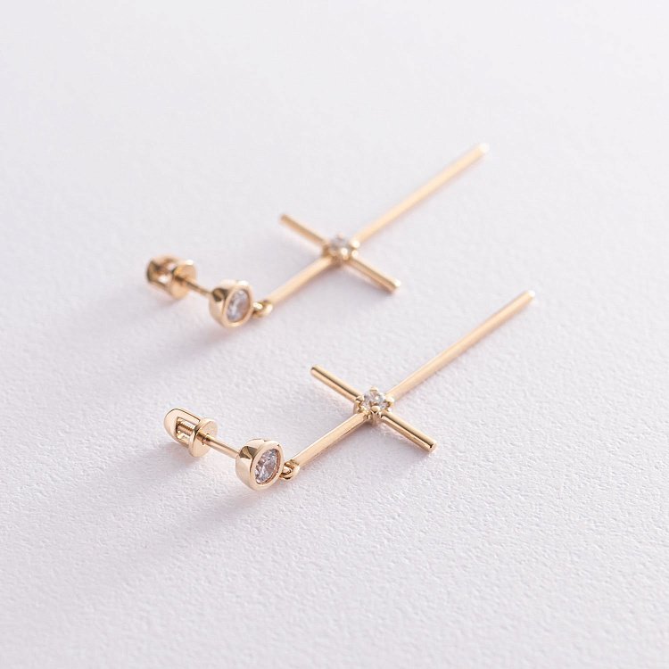 Серьги - пусеты "Кресты" в желтом золоте (фианиты) с07369 от ювелирного магазина Оникс - 2