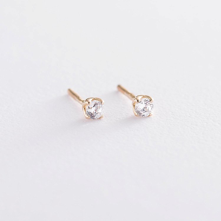 Золотые серьги-гвоздики с фианитами с03617 от ювелирного магазина Оникс