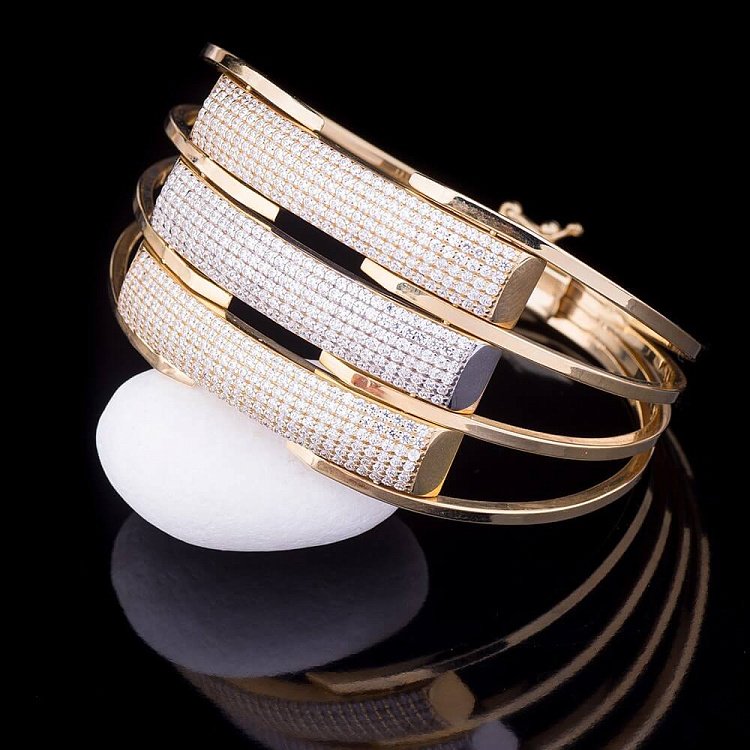 Золотий жіночий браслет з фіанітами б01154 від ювелірного магазину Онікс