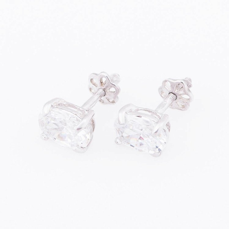 Срібні сережки-пусети з фіанітами 6х8 121971 від ювелірного магазину Онікс