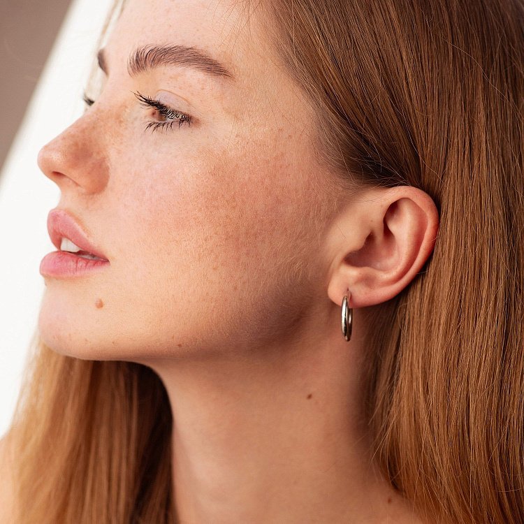 Сережки - кільця у сріблі 7206 від ювелірного магазину Онікс - 2