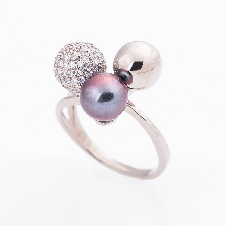 Золотое кольцо "Шары" с культ. пресн. жемчугом и фианитами 02-1242.0.2320 Золотое кольцо "Шары" с культ. пресн. жемчугом и фианитами 02-1242.0.2320 от ювелирного магазина Оникс