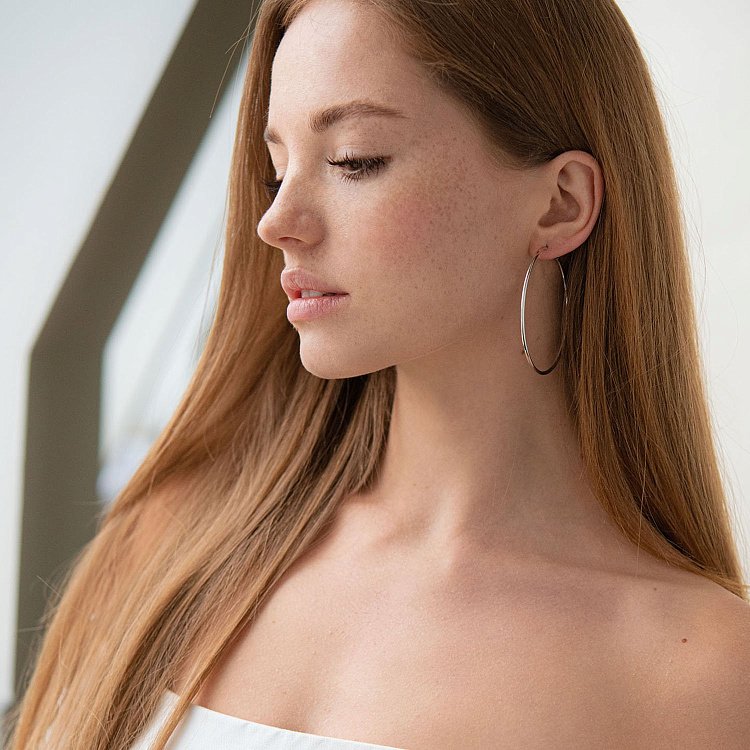 Сережки - кільця в сріблі (6.1 см) 122935 від ювелірного магазину Онікс - 1